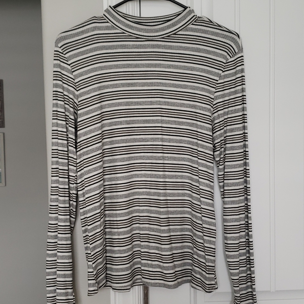 Black & Gray Striped Ribbed Top